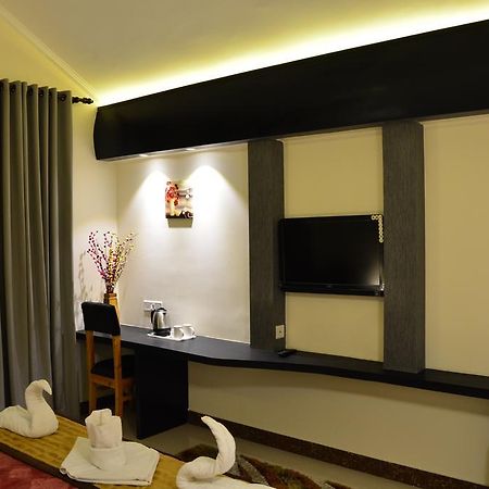 Harshikhar Hotel Bhimtal Room photo