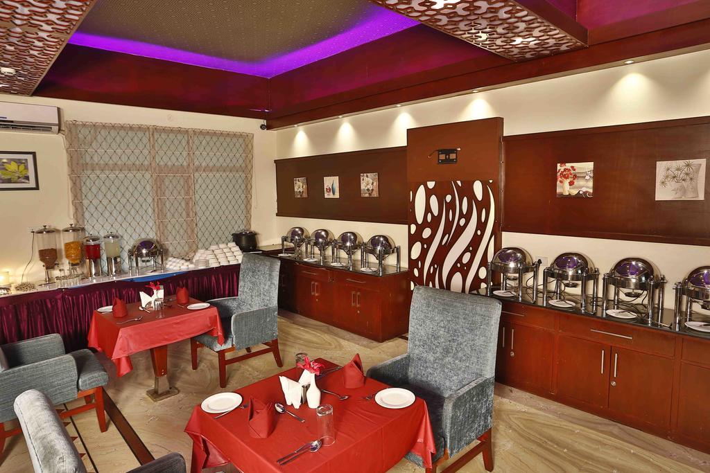 Harshikhar Hotel Bhimtal Exterior photo