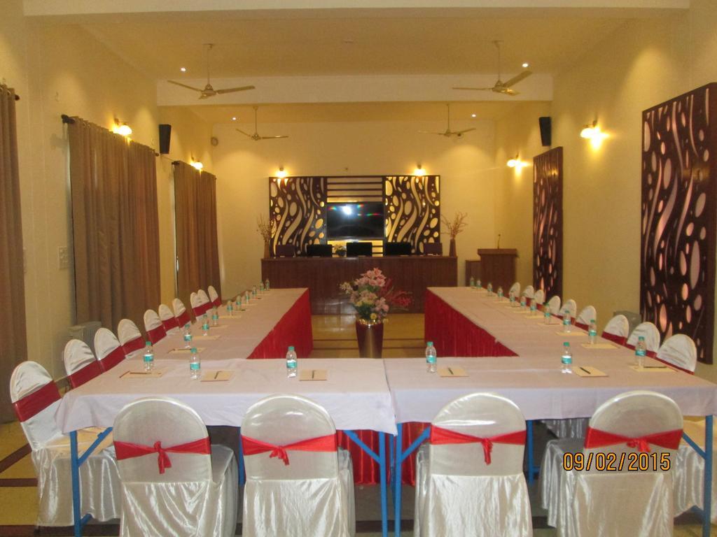 Harshikhar Hotel Bhimtal Exterior photo