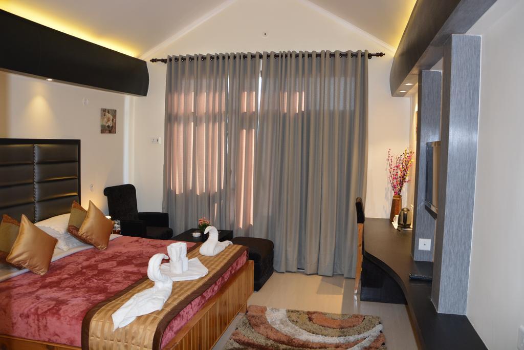 Harshikhar Hotel Bhimtal Room photo