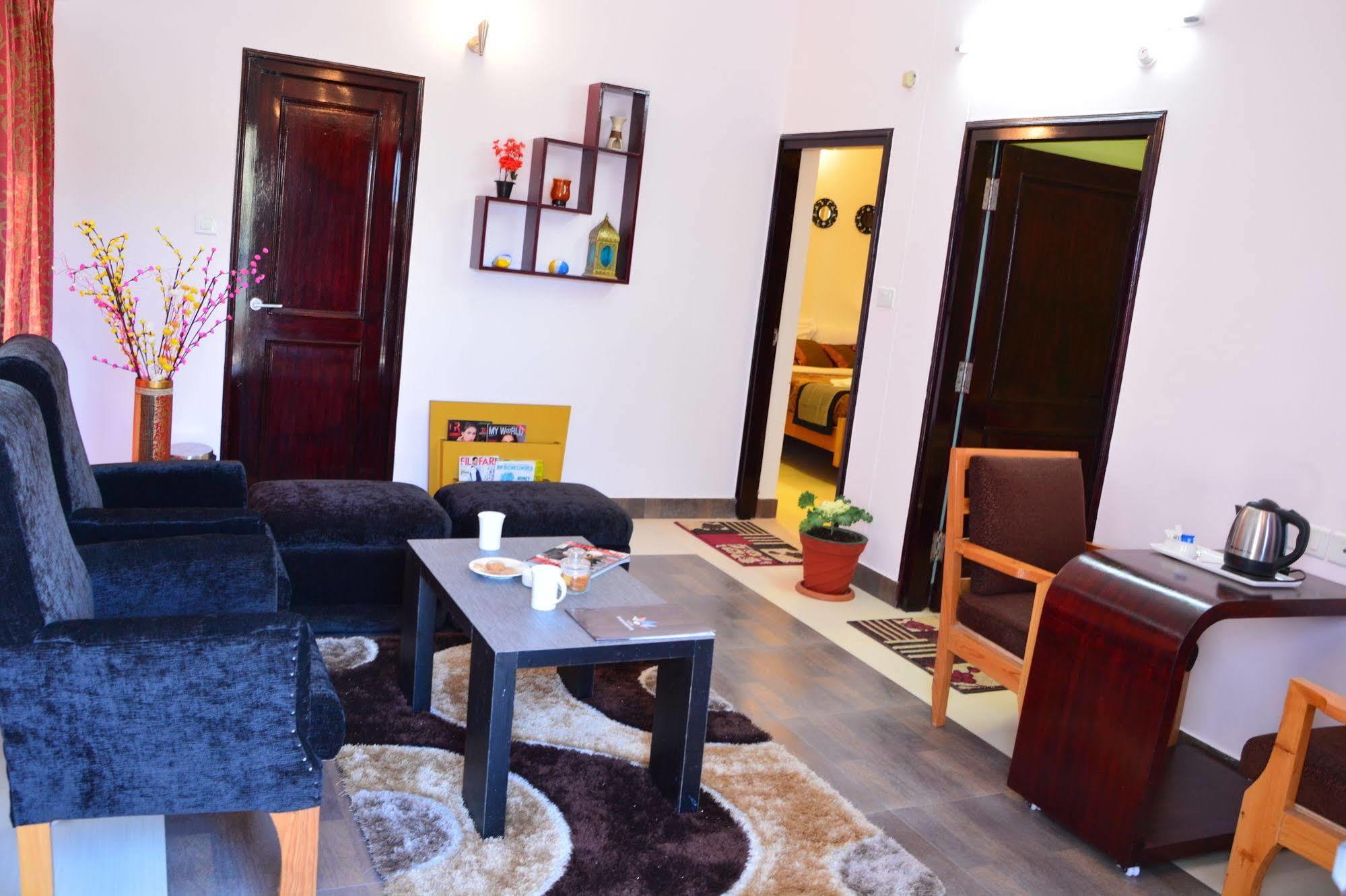 Harshikhar Hotel Bhimtal Exterior photo