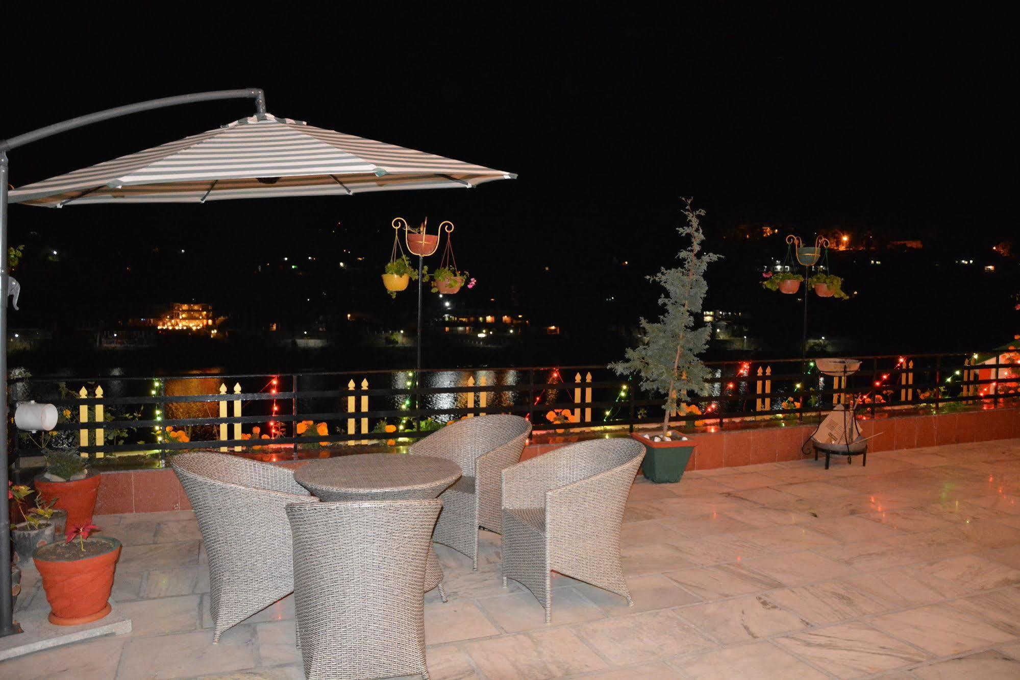 Harshikhar Hotel Bhimtal Exterior photo